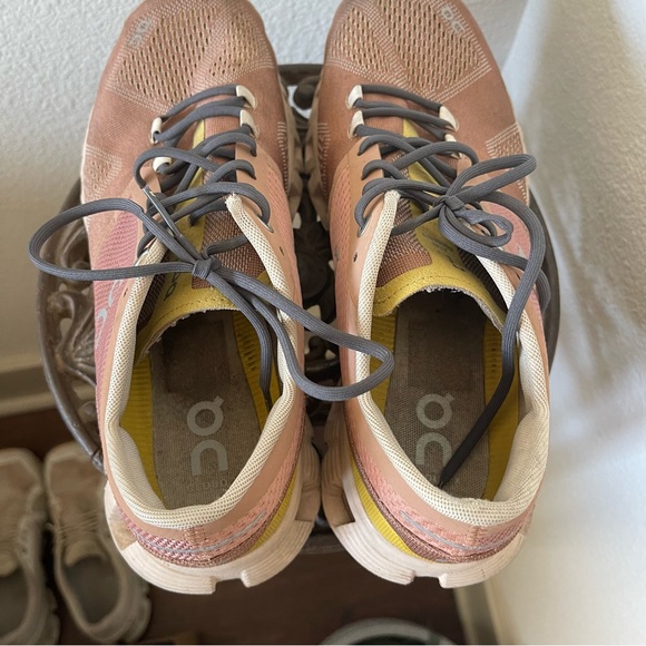 On Running Cloud 5 Mocha/Sand Lace Front Sneaker - Picture 6 of 9